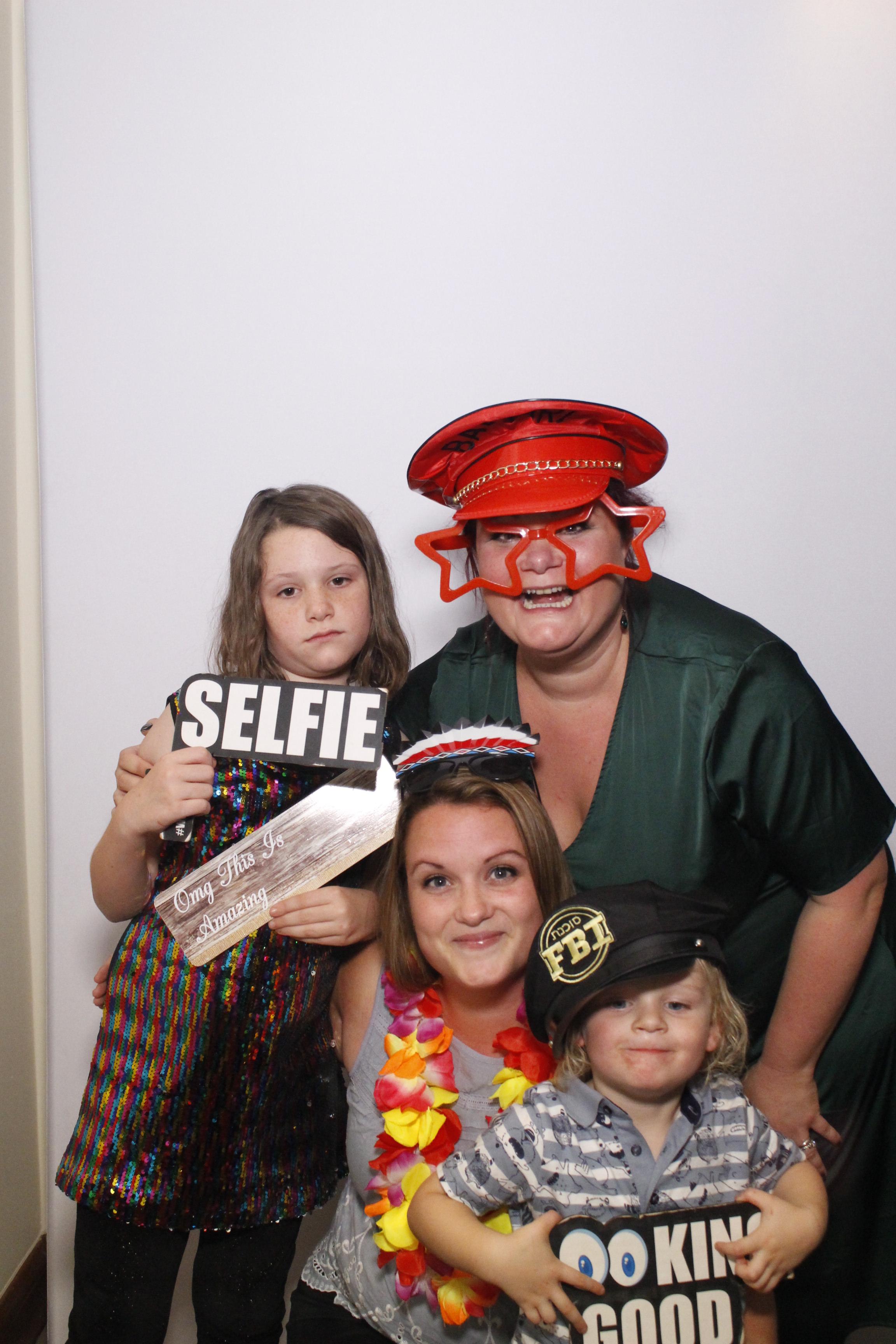 Luke & Emily's Wedding | View more photos from the event at gallery.myphotoboothexperience.co.uk/u/MyPhotoBoothExperienceLtd/Luke-Emilys-Wedding